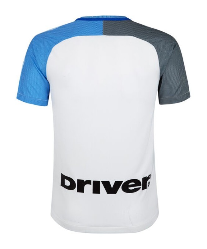 Inter Milan 17-18 Visitante 4