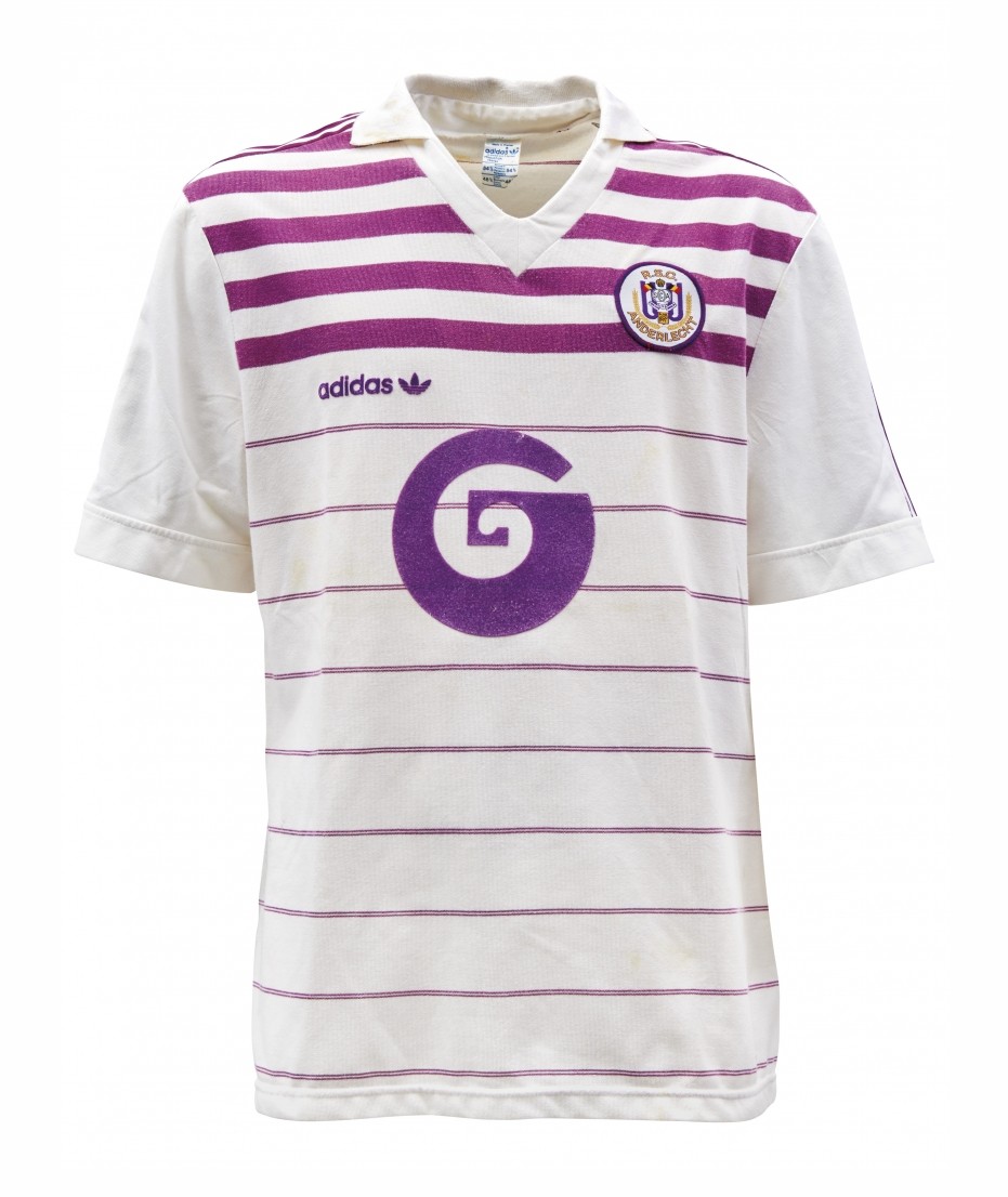 Primera equipación de Anderlecht 84-85