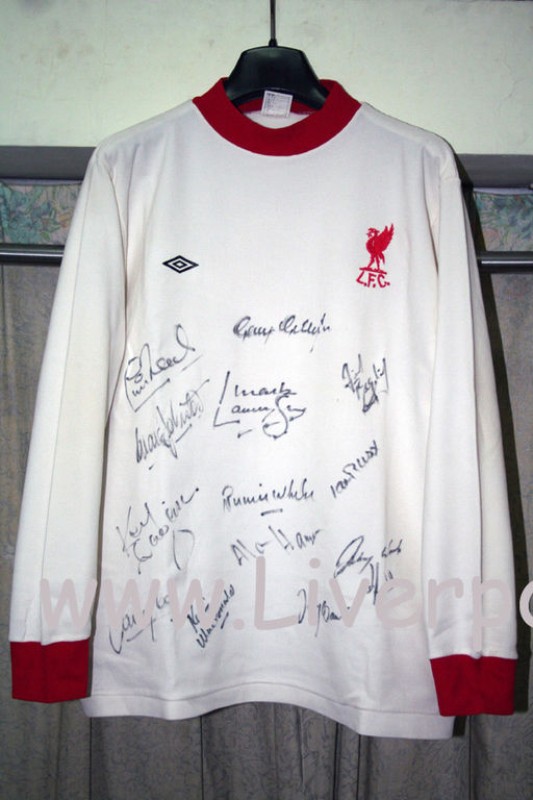 Segunda equipación de LiverpoolFC 75-76