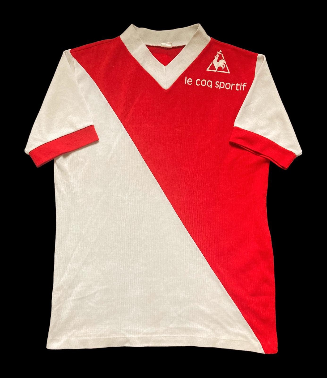 Primera equipación de Monaco 75-76