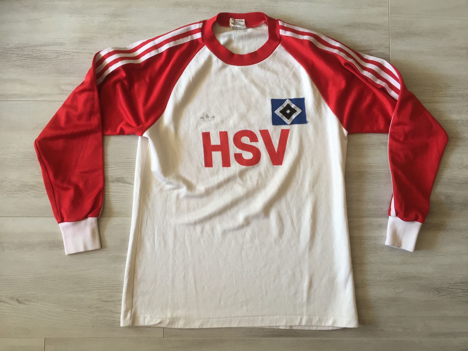 Equipación especial de Hamburgo 80-81