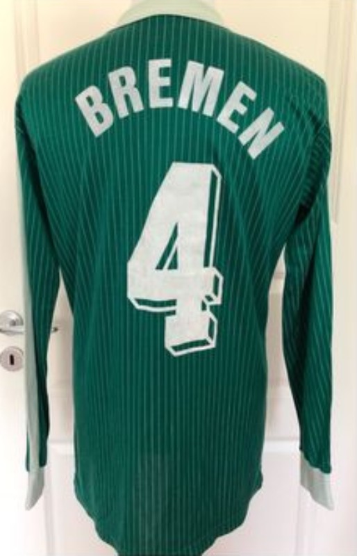 Werder Bremen 86-87 Visitante 2