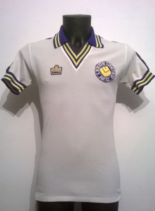 Primera equipación de Leeds 78-79