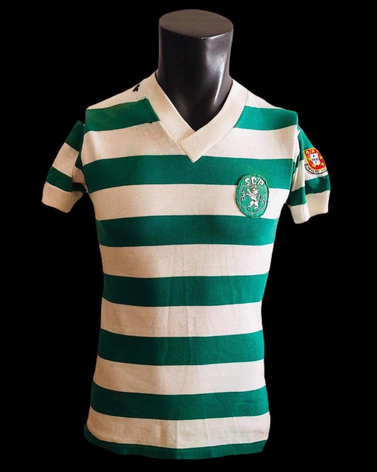 Primera equipación de Sporting de Portugal 80-81