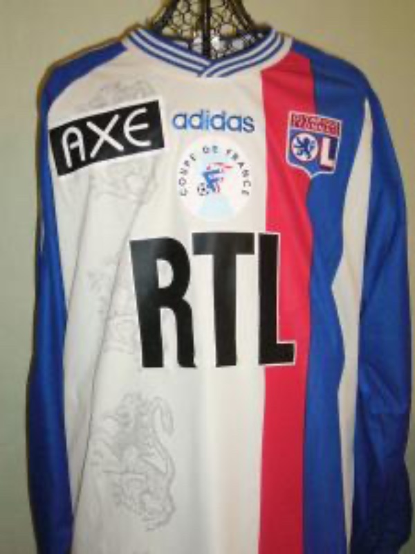 Primera equipación de Olympique de Lyon 97-98