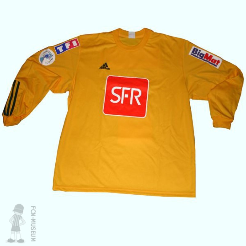 Primera equipación de Nantes 04-05