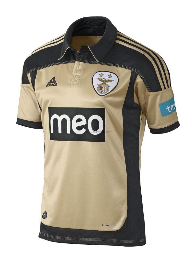 Segunda equipación de Benfica 11-12