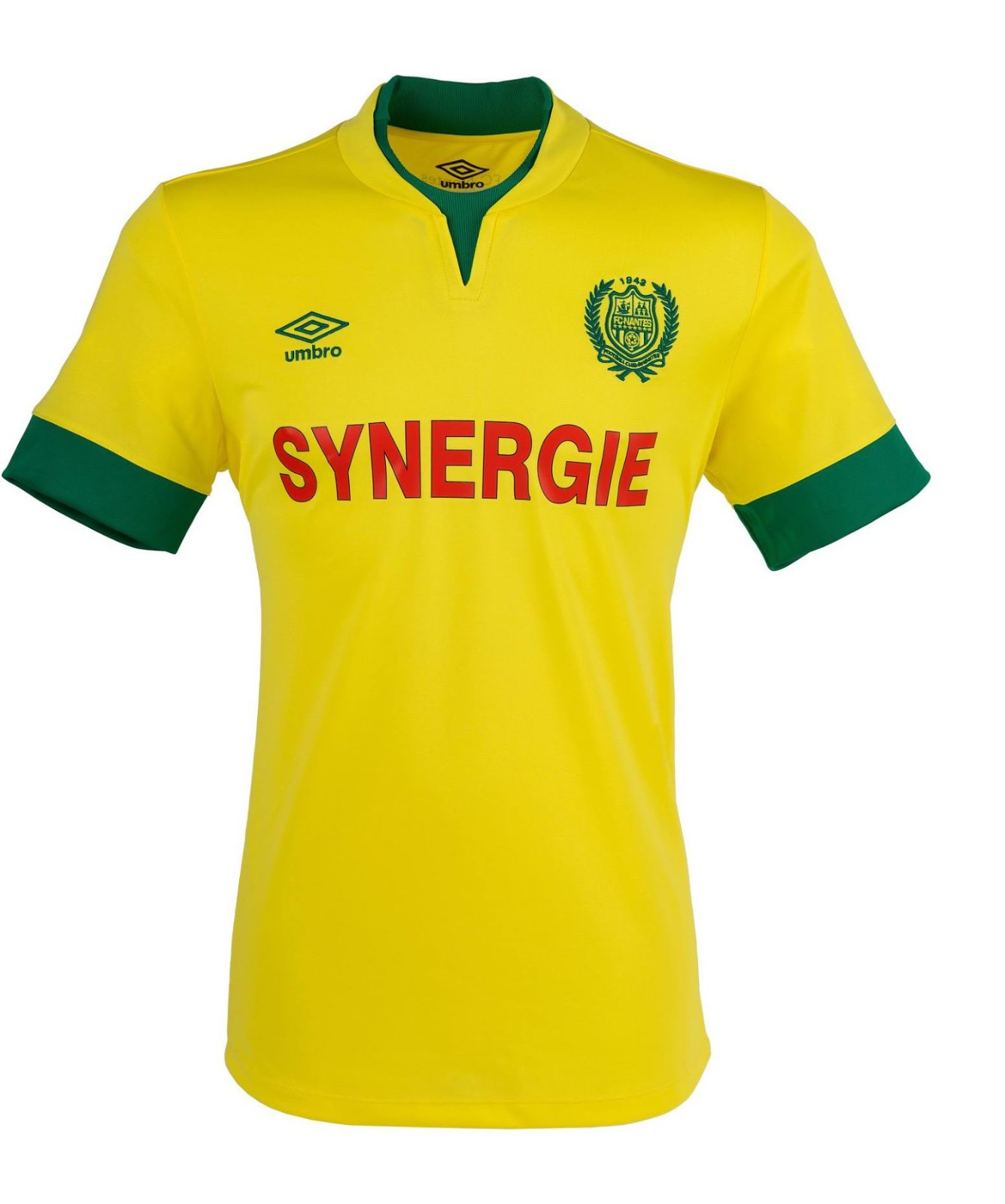 Primera equipación de Nantes 14-15