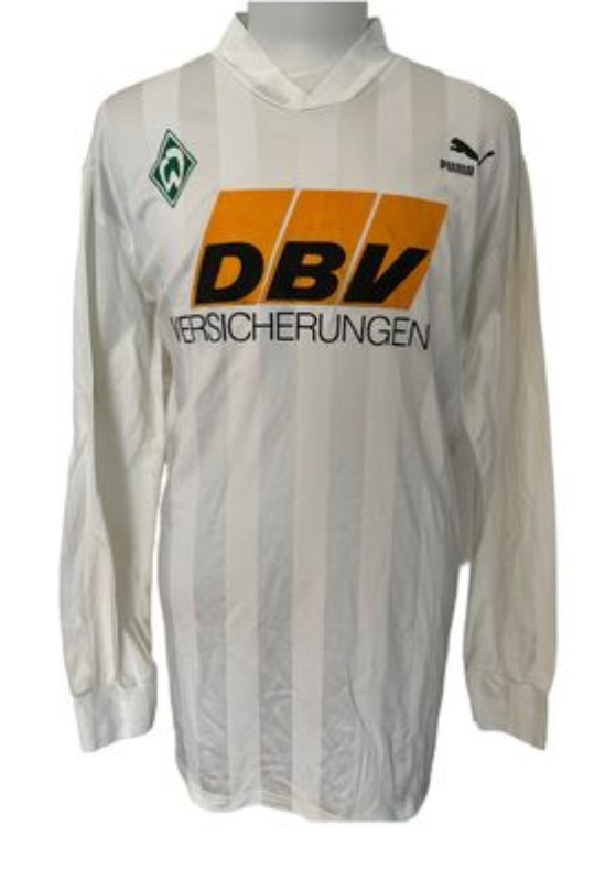 Primera equipación de Werder Bremen 92-93