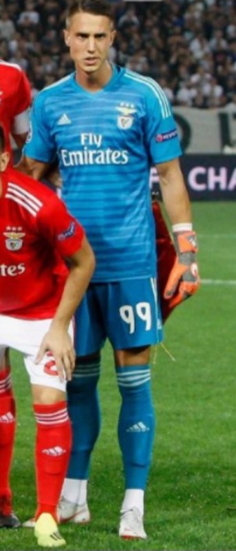 SL Benfica 18-19 Portero 2