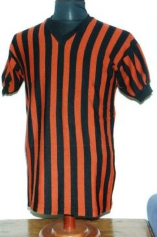 Primera equipación de Milan 69-70