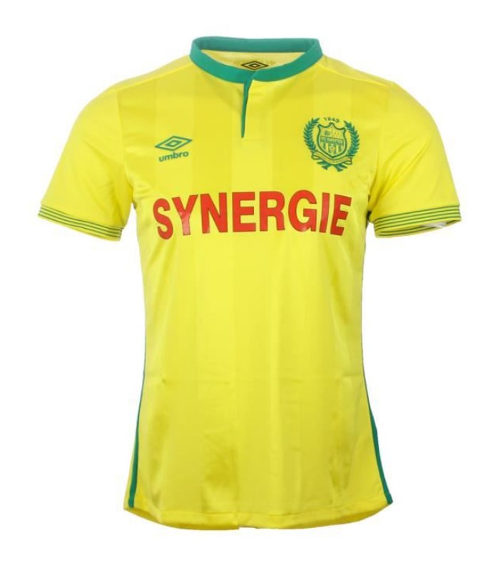 Primera equipación de Nantes 15-16