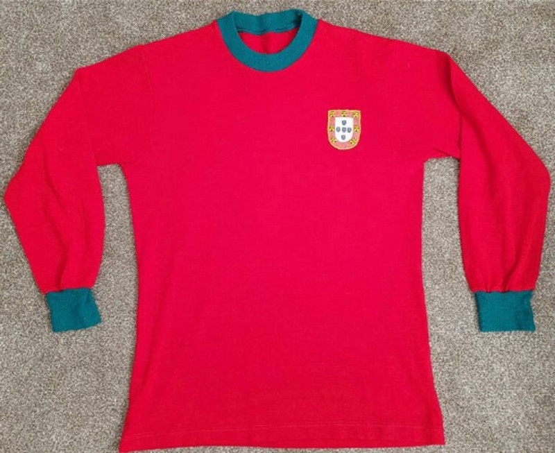 Primera equipación de Portugal 1969