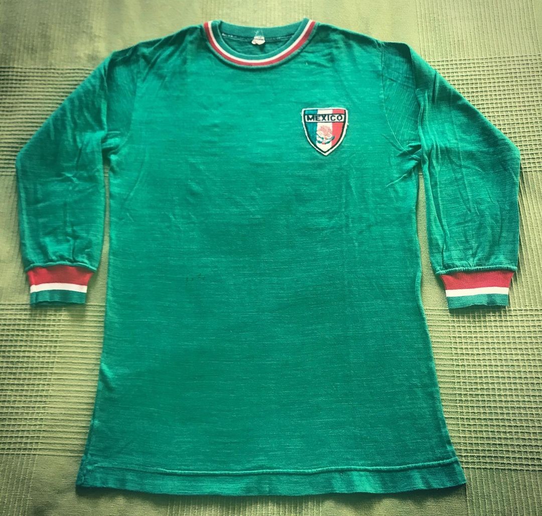 Primera equipación de México 1976