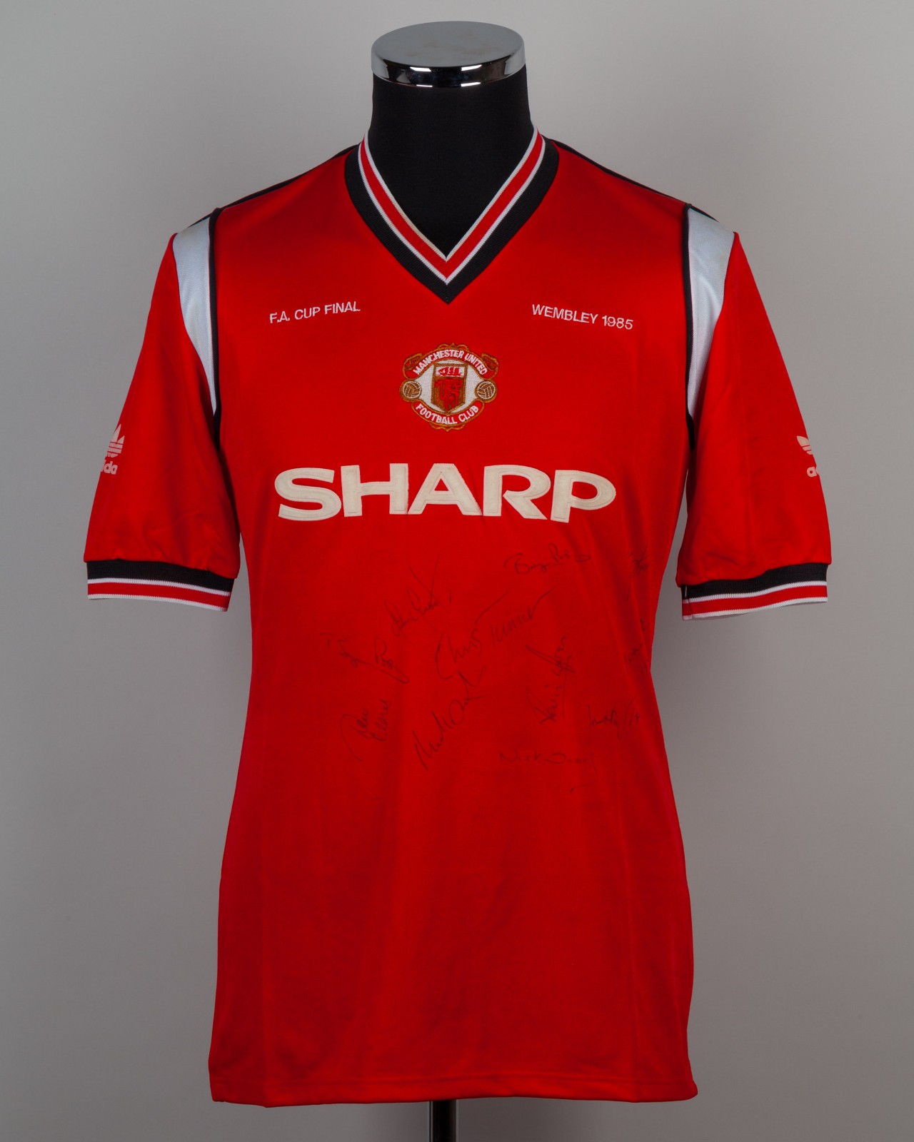 Equipación especial de Manchester United 84-85