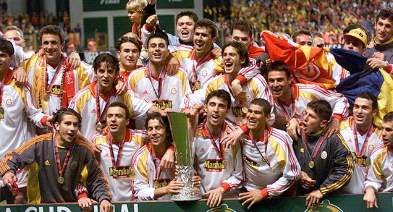Galatasaray 99-00 Visitante 2