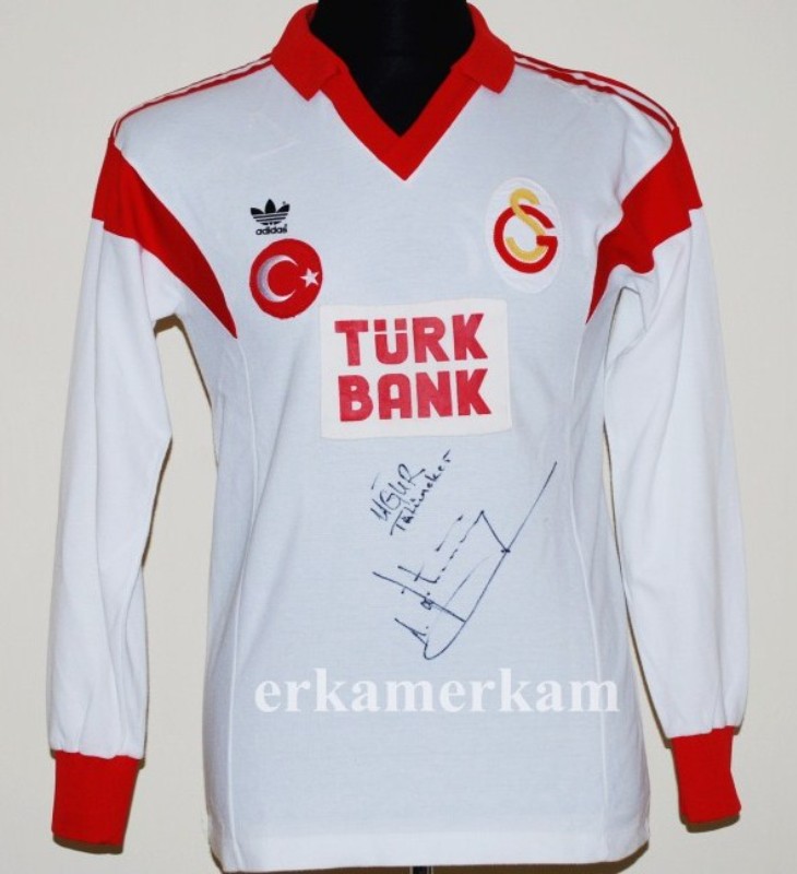 Segunda equipación de Galatasaray 88-89
