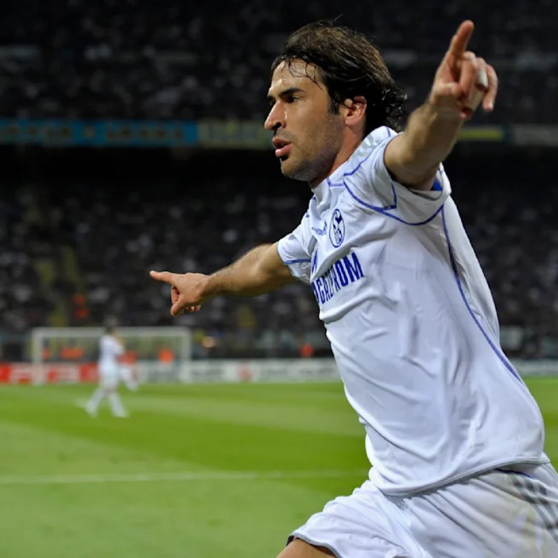 Schalke 04 10-11 Tercera 3