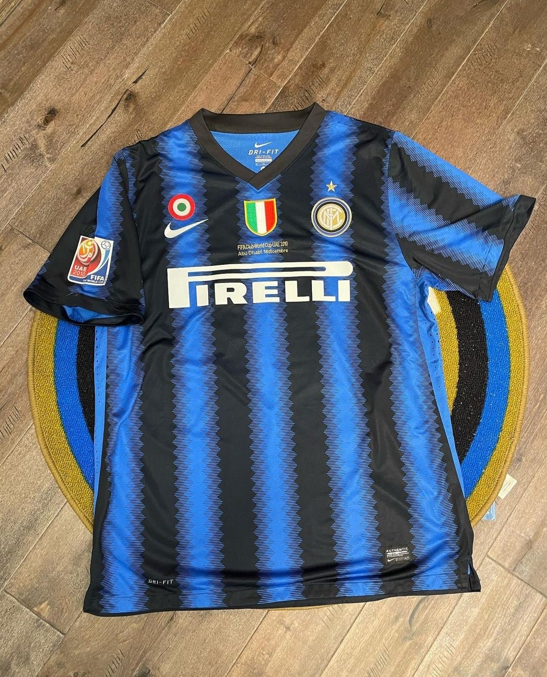 Primera equipación de Inter de Milán 10-11