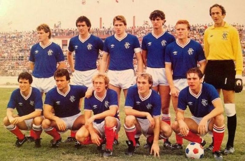 Primera equipación de Glasgow Rangers 83-84