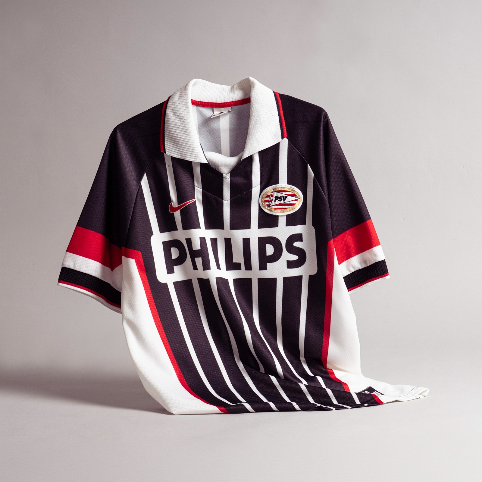 PSV 97-98 Visitante 3