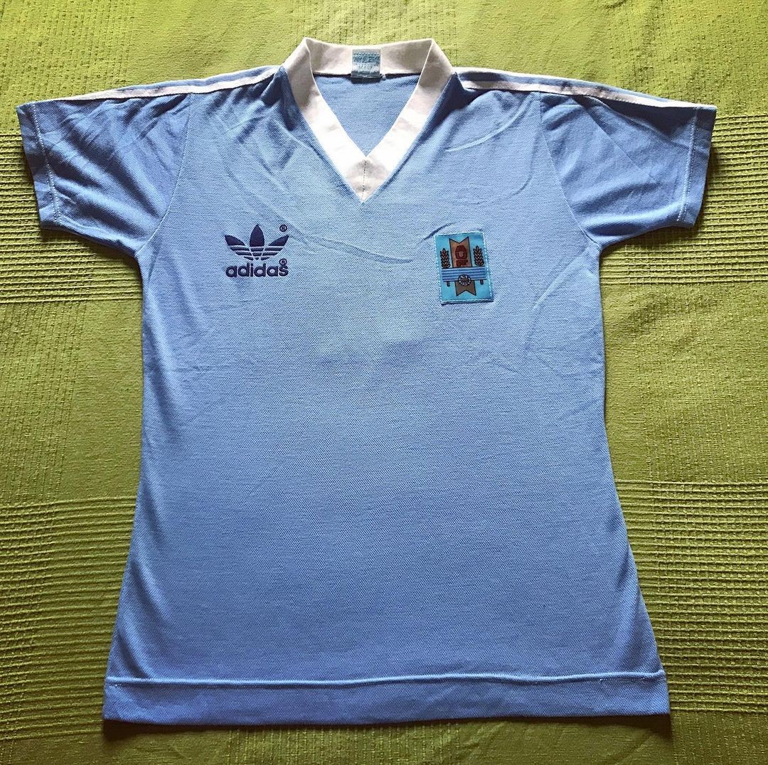 Primera equipación de Uruguay 1980