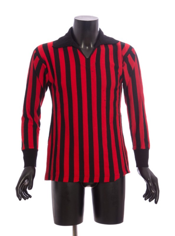Primera equipación de Milan 76-77