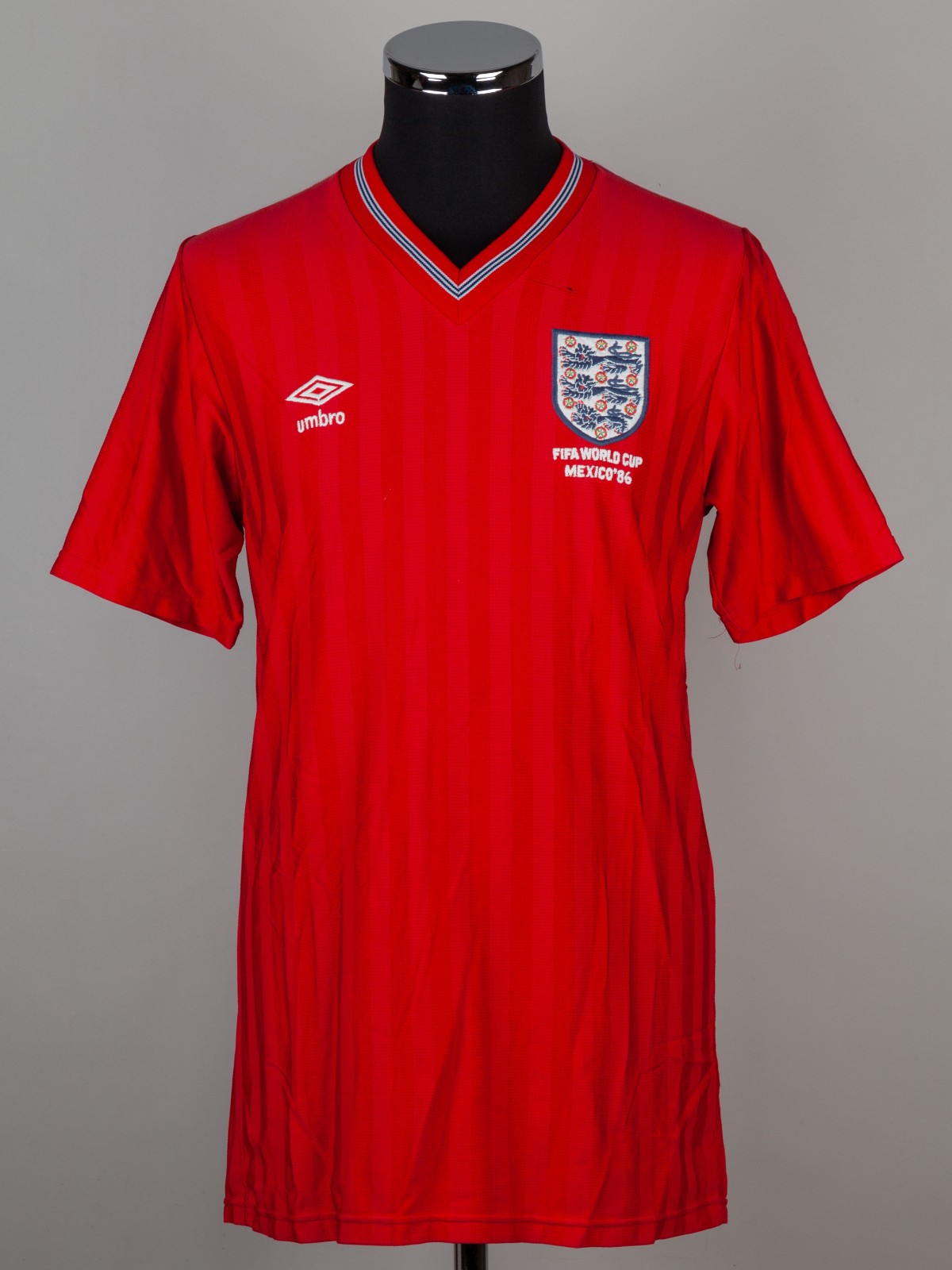 Segunda equipación de Inglaterra 1986