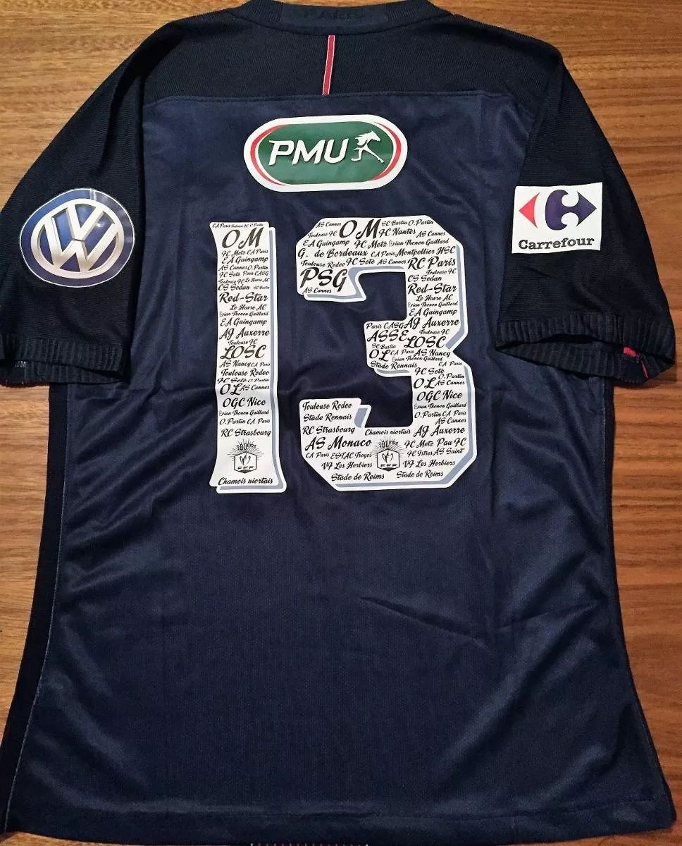 Paris Saint-Germain 16-17 Local 2