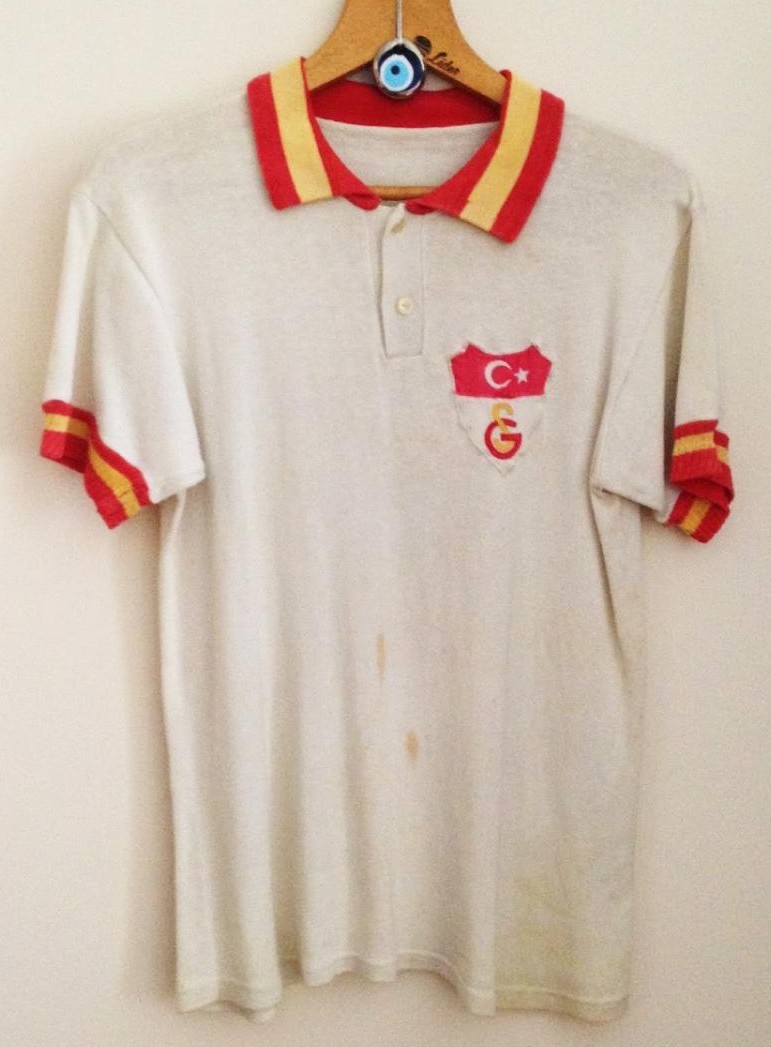 Segunda equipación de Galatasaray 67-72