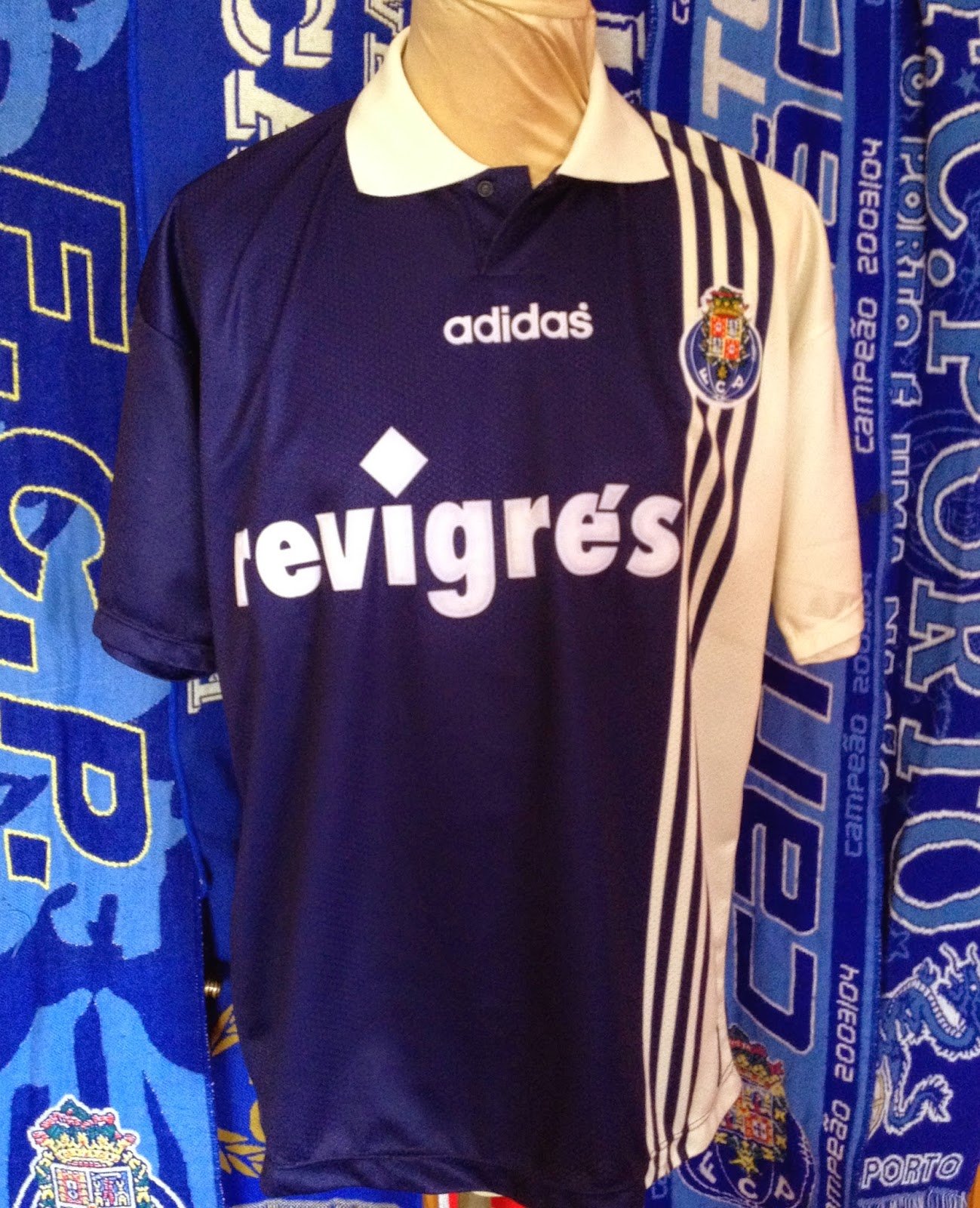 Segunda equipación de Oporto 96-97