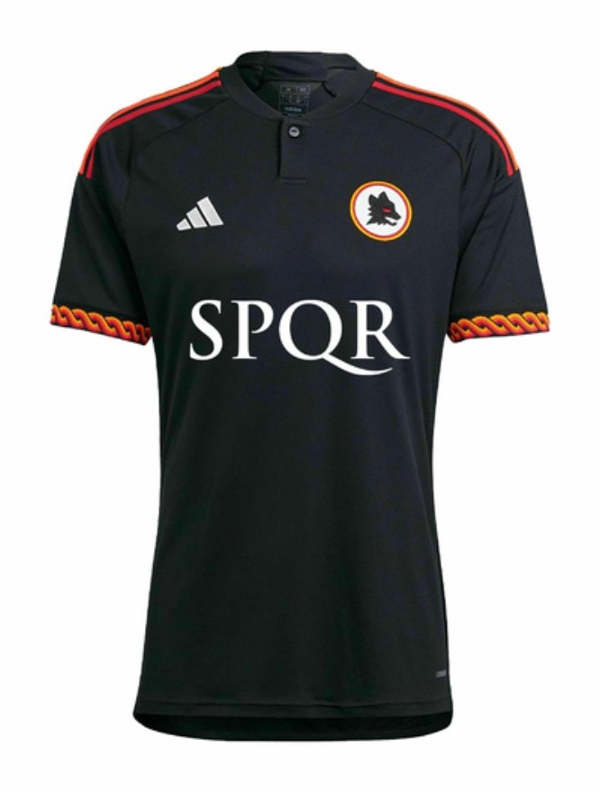 Tercera equipación de Roma 23-24