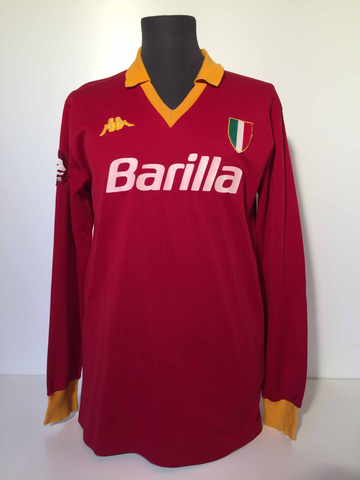 Primera equipación de Roma 83-84