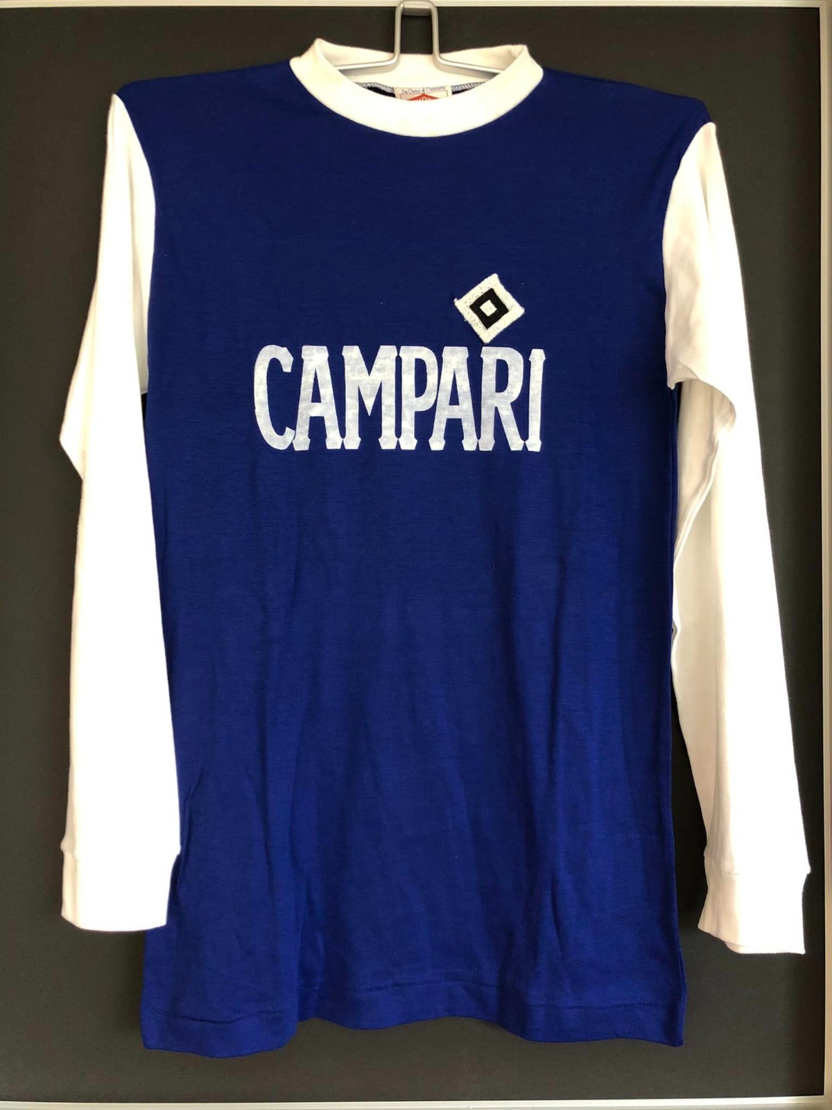 Tercera equipación de Hamburgo 74-75