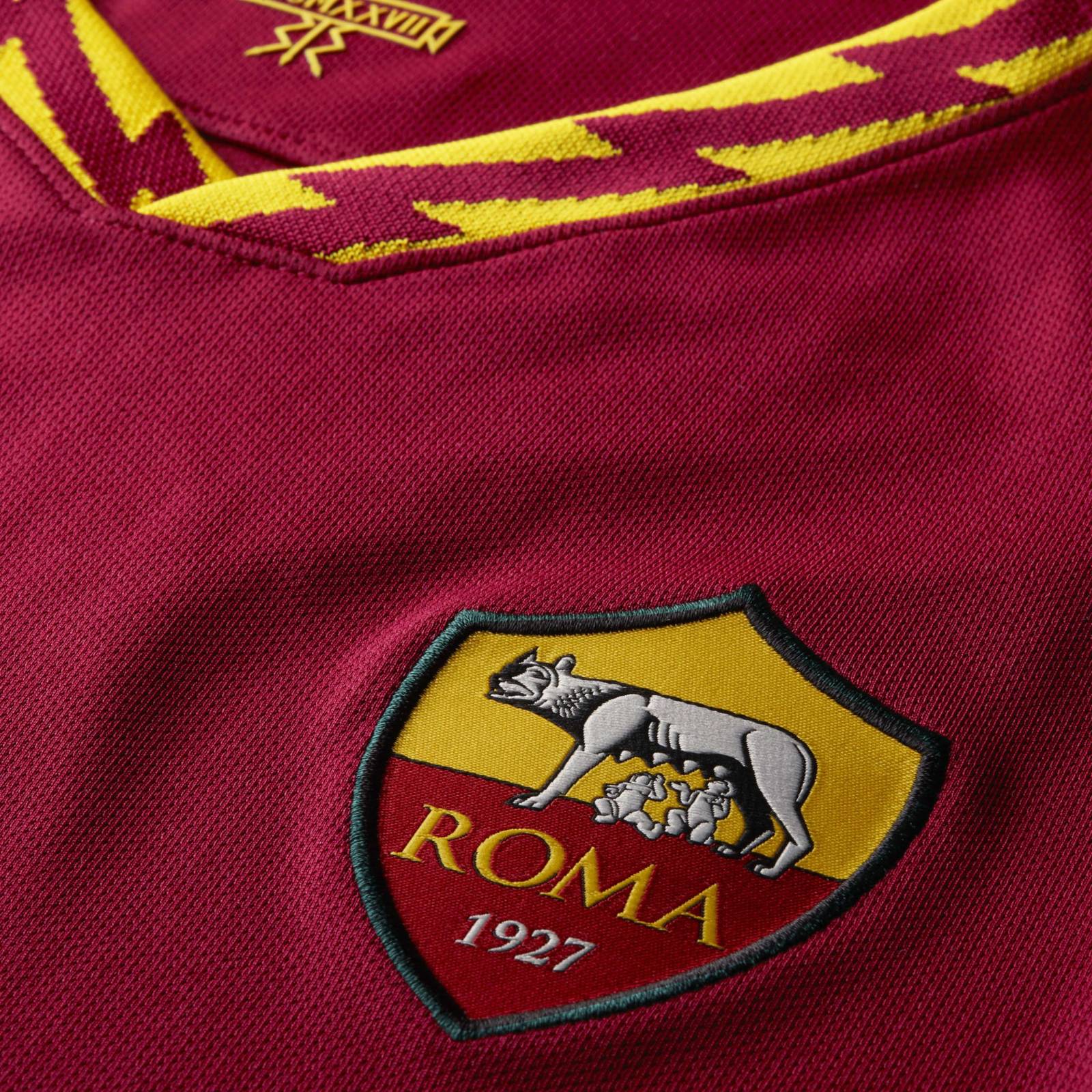 AS Roma 19-20 Local 3