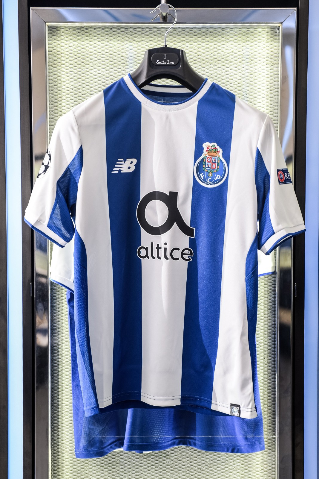 Equipación especial de Oporto 17-18