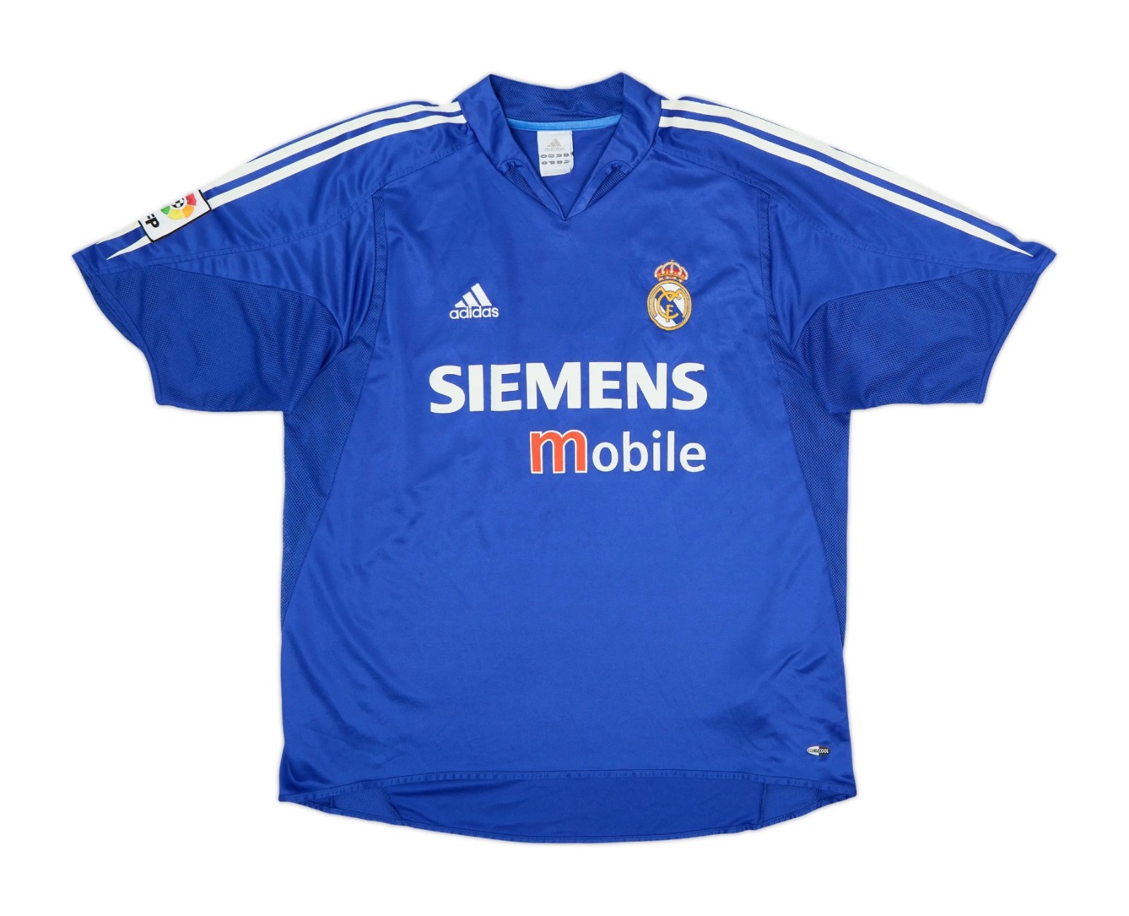 Tercera equipación de Real Madrid 04-05