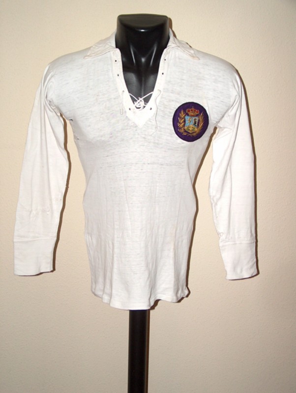 Primera equipación de Real Madrid 1924-25