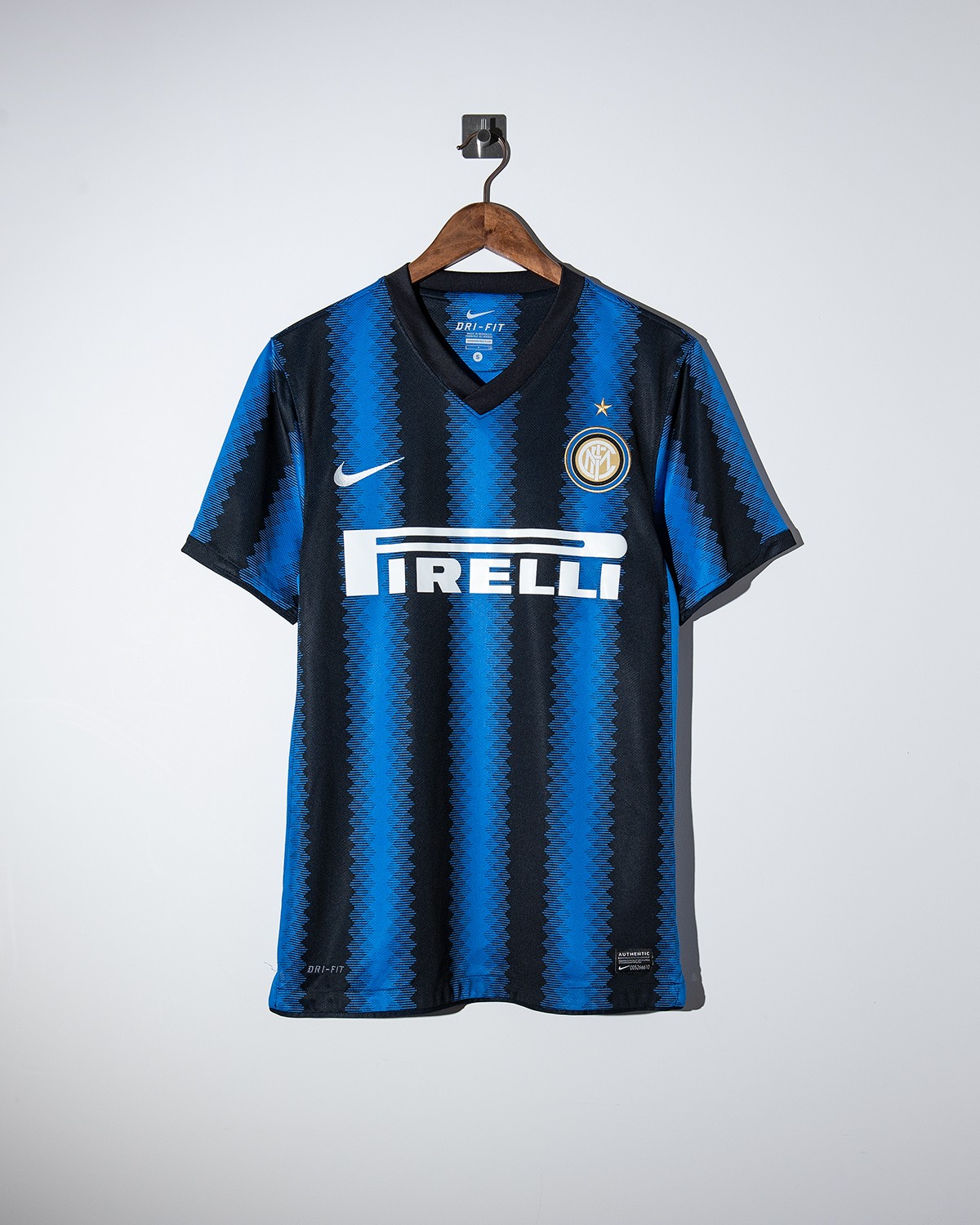 Inter Milan 10-11 Local 2