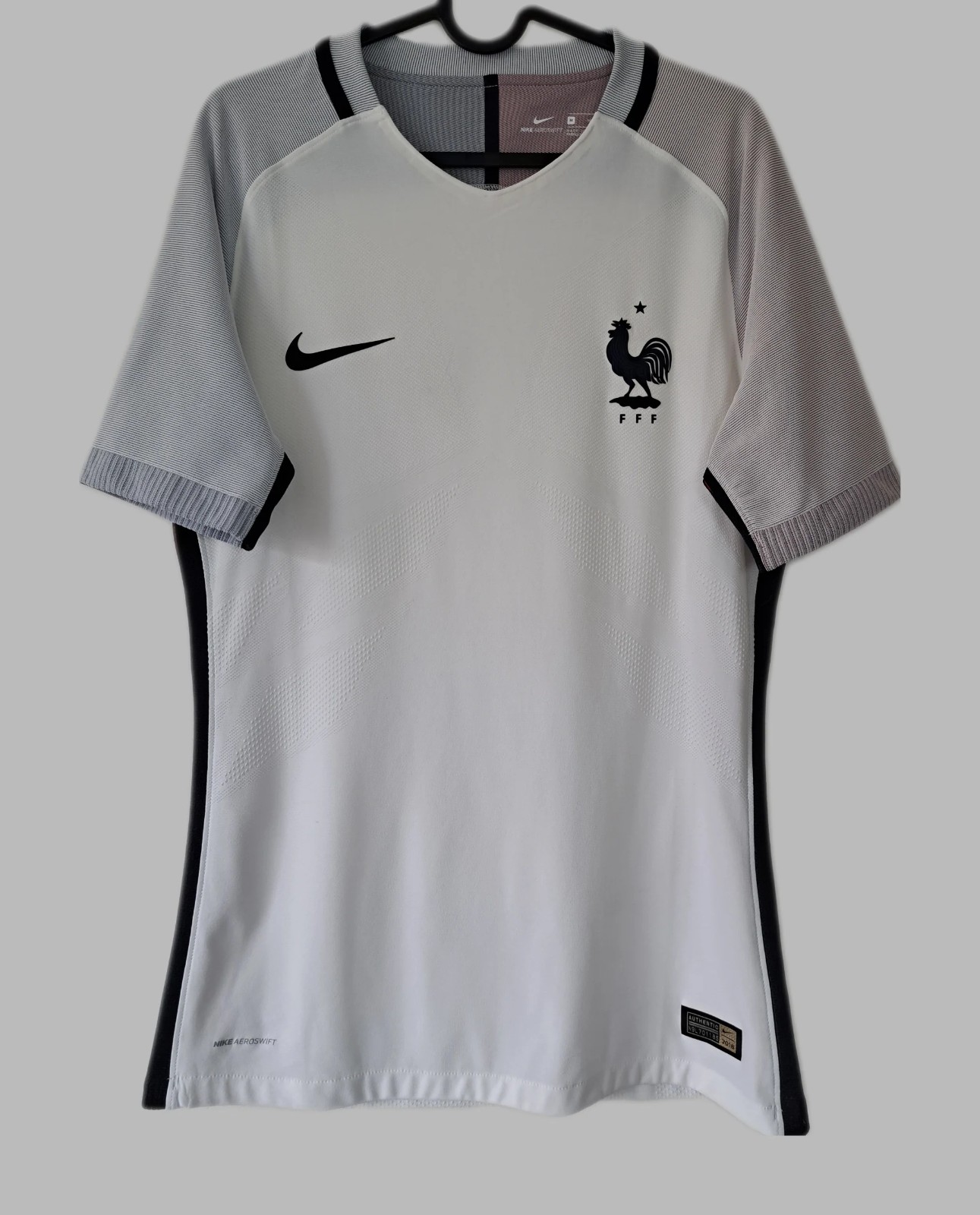 Segunda equipación de Francia 2016