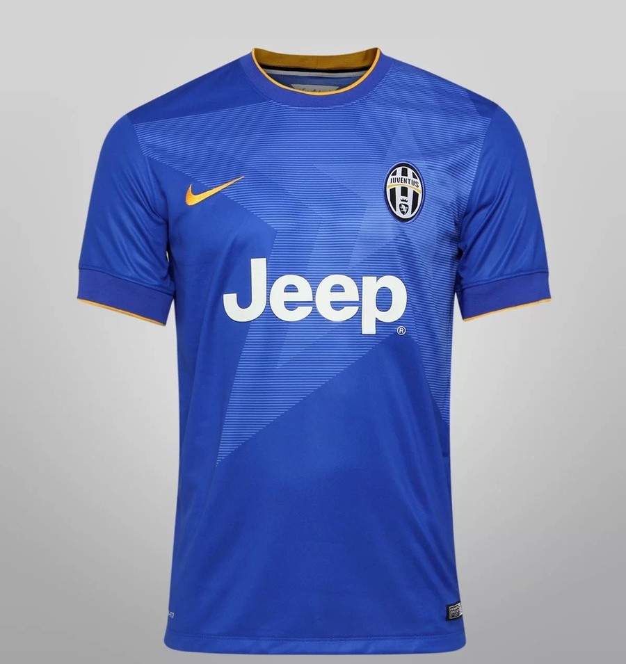 Segunda equipación de Juventus 14-15