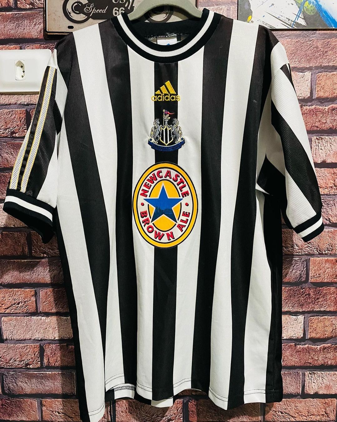 Newcastle United 97-98 Local 4