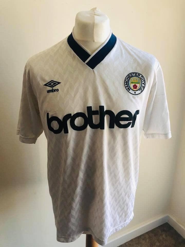Tercera equipación de Man City 90-91