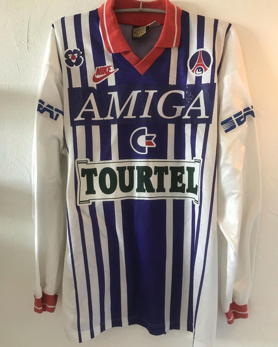 Segunda equipación de Paris Saint-Germain 93-94