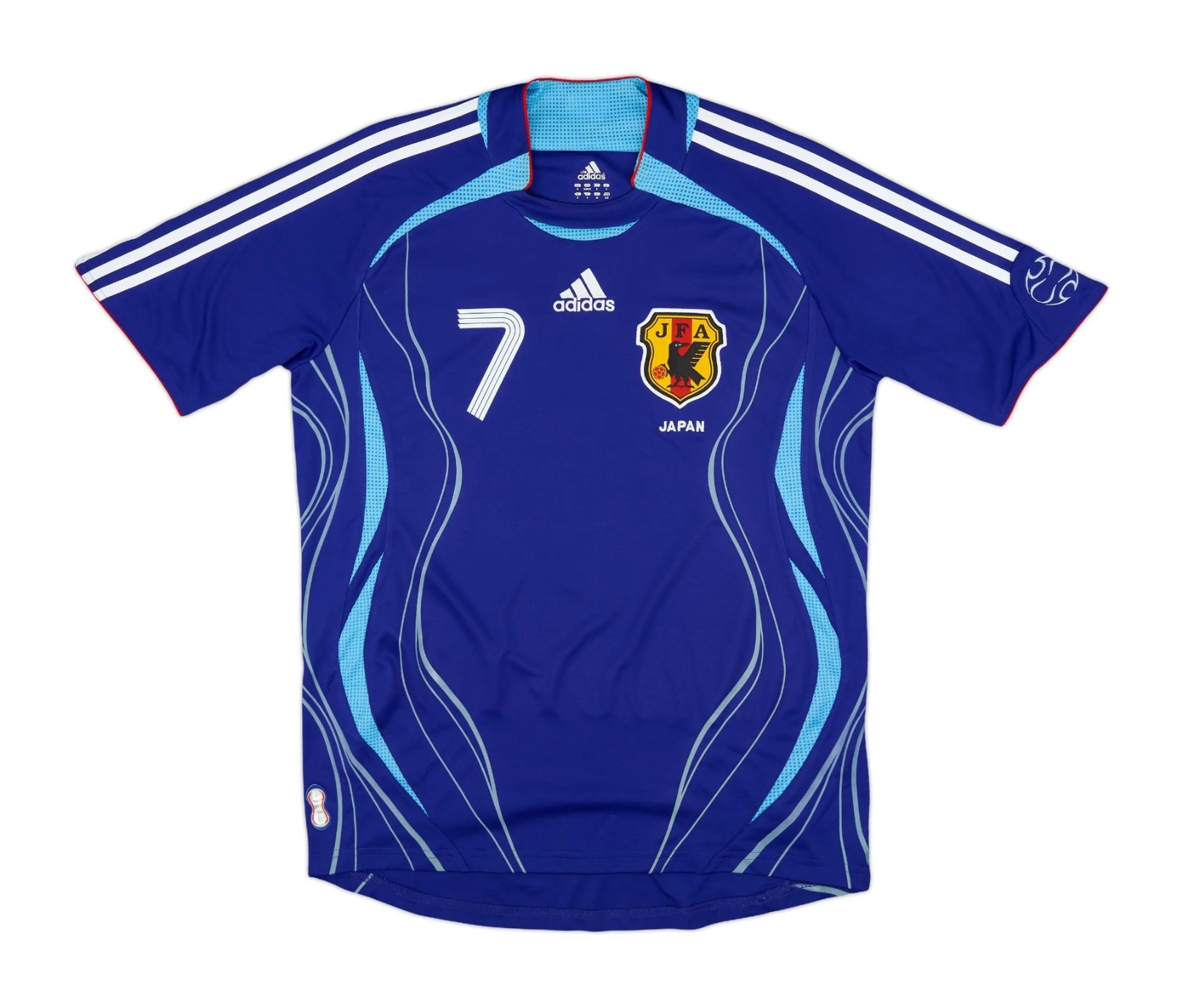 Primera equipación de Japón 2006