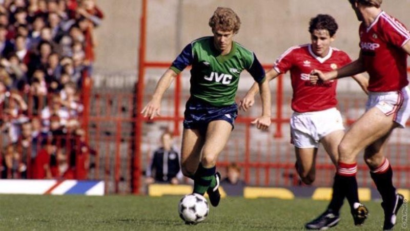 Arsenal FC 82-83 Visitante 3