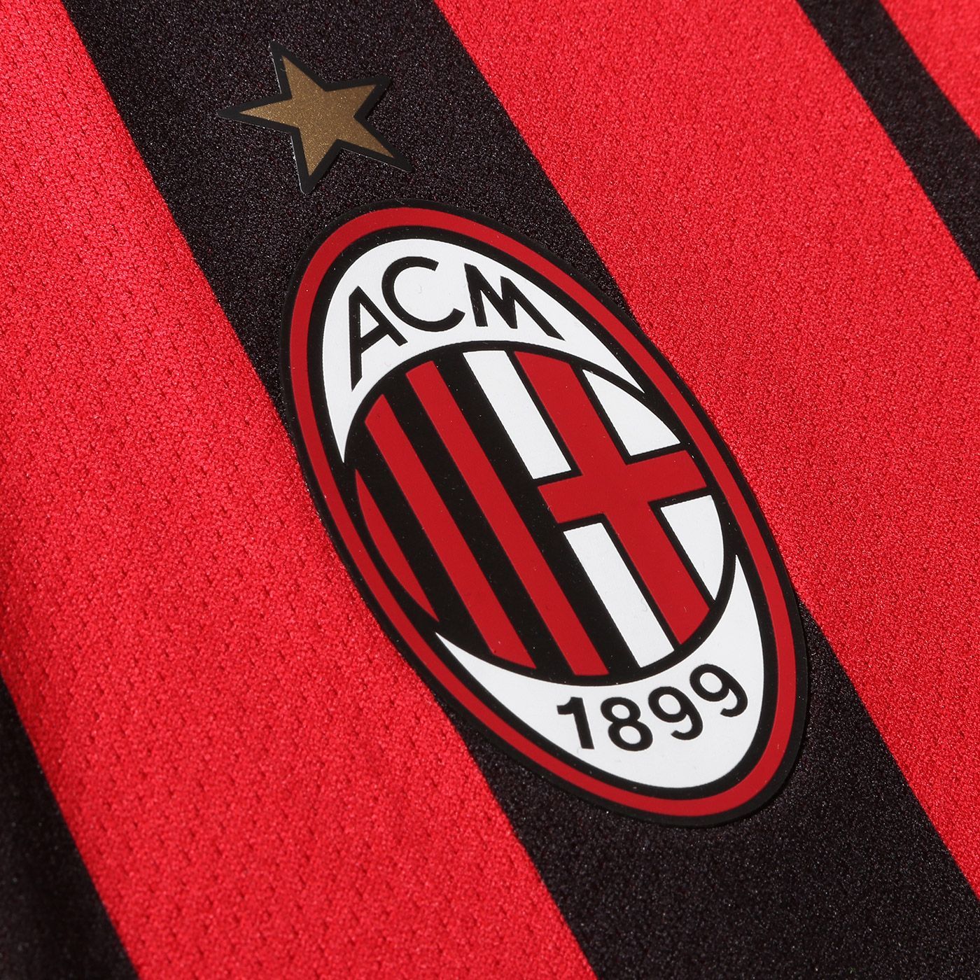 AC Milan 21-22 Local 4