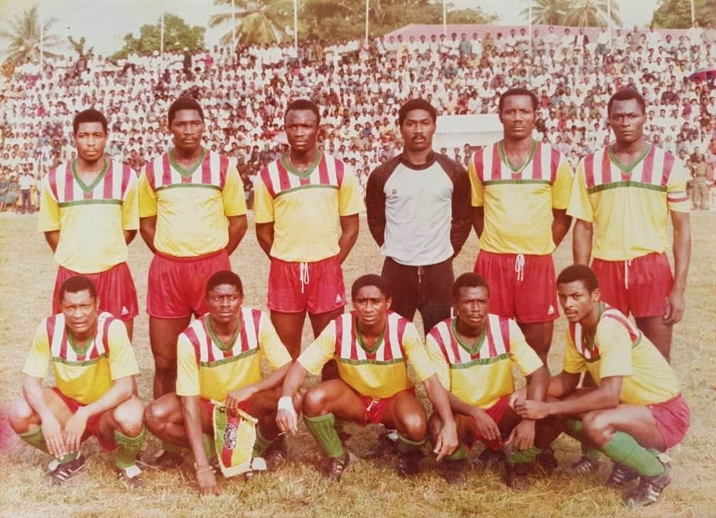 Camerún 1986 Visitante 2