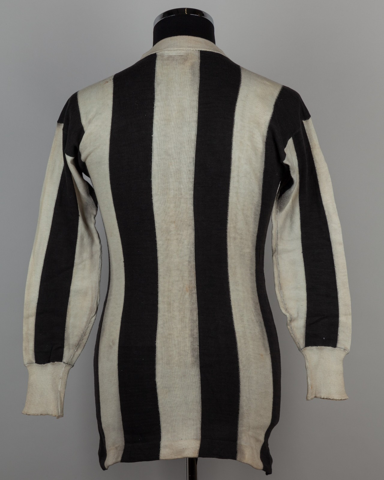 Newcastle United 1927-28 Local 3