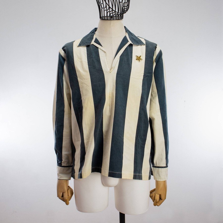 Primera equipación de Juventus 66-67
